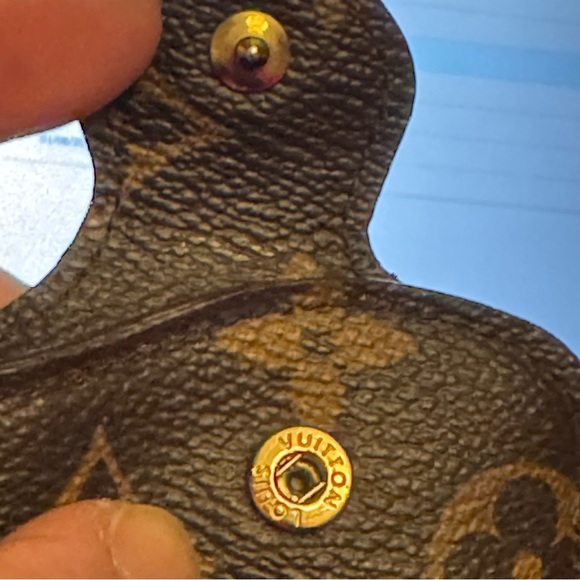 Authentic Louis Vuitton Etui Lunette Eyeglass Case with Snap - Picture 8 of 8